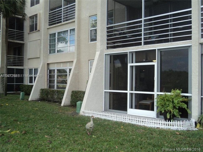 Photo - 9450 Poinciana Pl Unit 103