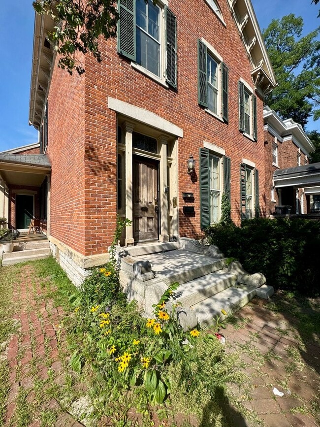 Photo - 1202 Columbia St Unit 2