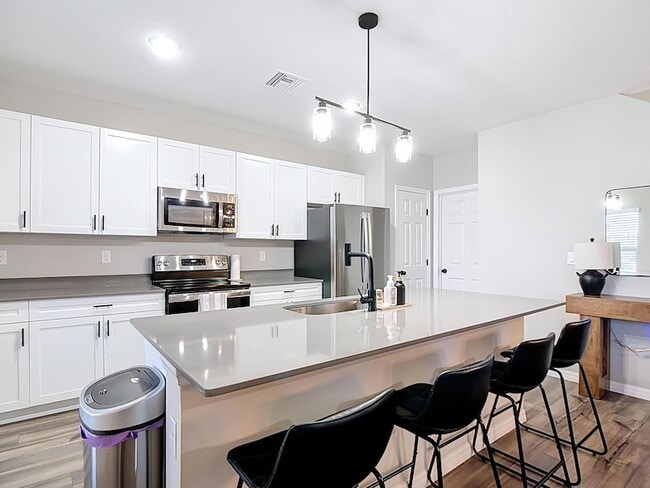 Photo - 1504 Hummingbird Rd