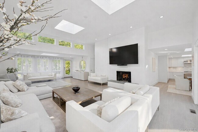 3 Southwood Ln