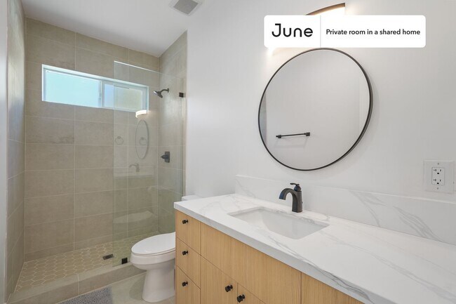 Photo - Room in Shared 4 bed/3 bath home Unidad D