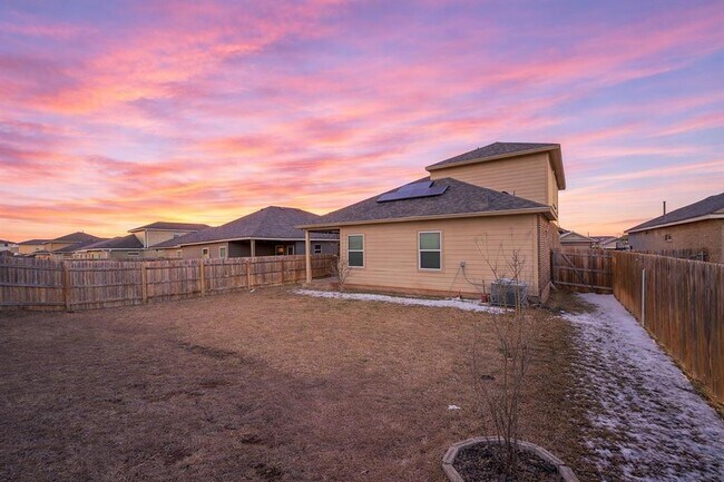 Photo - 3049 Blantyre Bnd