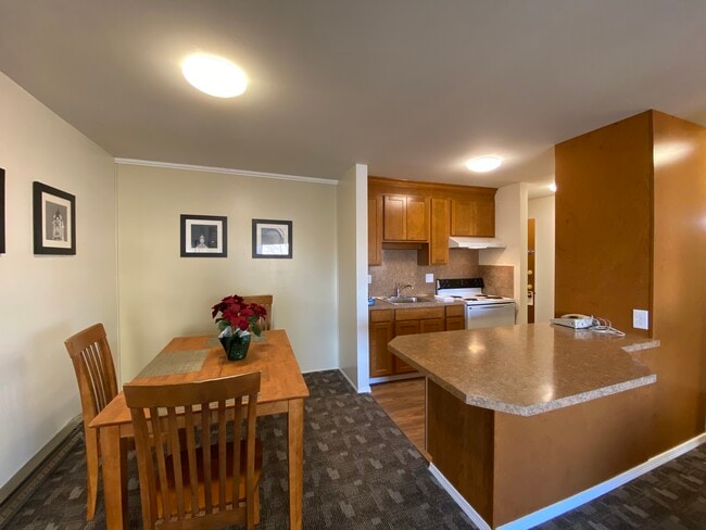 Photo - 4731 12th Ave NE Unit 302