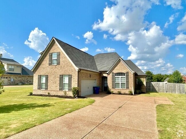 Building Photo - Available Now! Now Leasing a Spacious 4- B... Rental