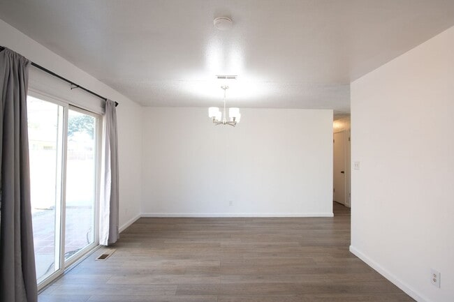 Photo - Charming residence for rent with perfect b...