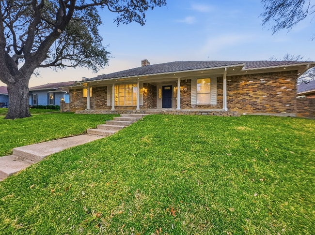 Photo - 2409 Castle St