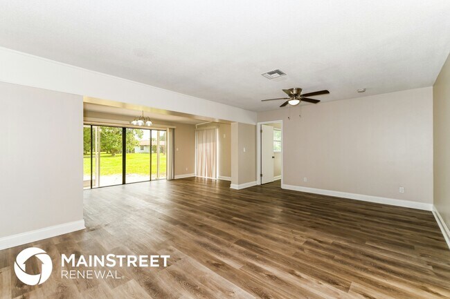 Photo - 907 East 3rd Street