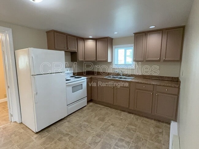 Photo - 823 N Western Ave