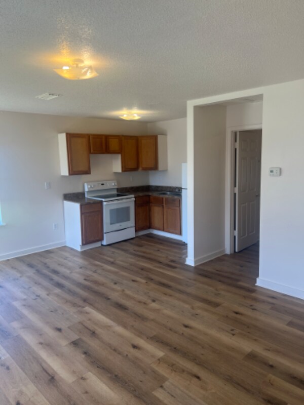 Photo - 19490 Magnolia St