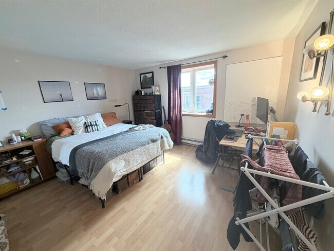 Photo - 94 Beacon St Unidad 58