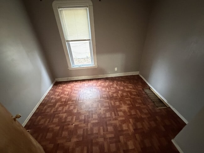 Photo - 2647 Fremont Ave N