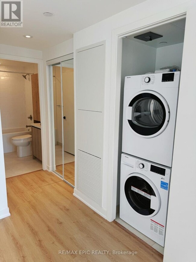 Photo - 319 Jarvis St Unit 905