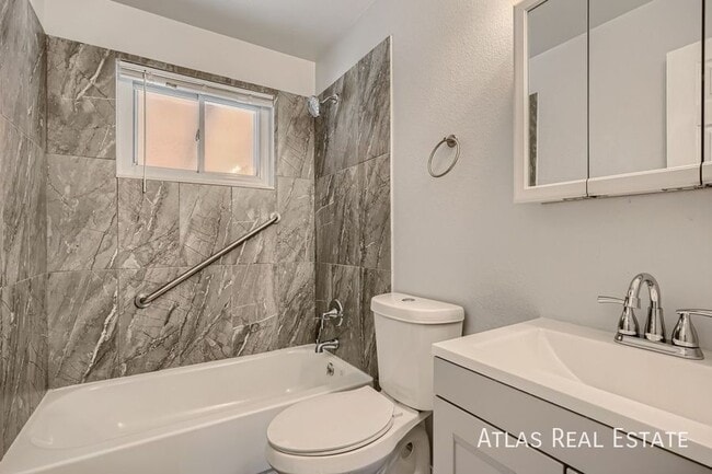Photo - 1762 Truda Dr