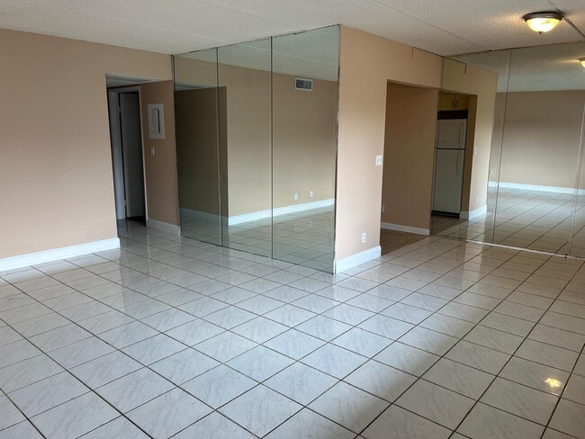 Photo - 2200 Springdale Blvd Unit 102