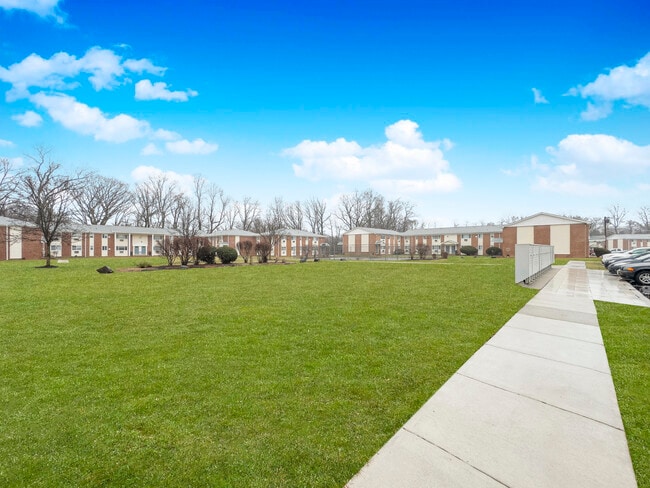 Zachary Arms Apartments