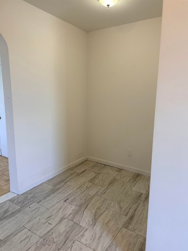 289 Bergen Ave Unit 2