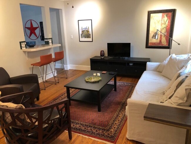 Photo - 2126 Chesterfield Ave