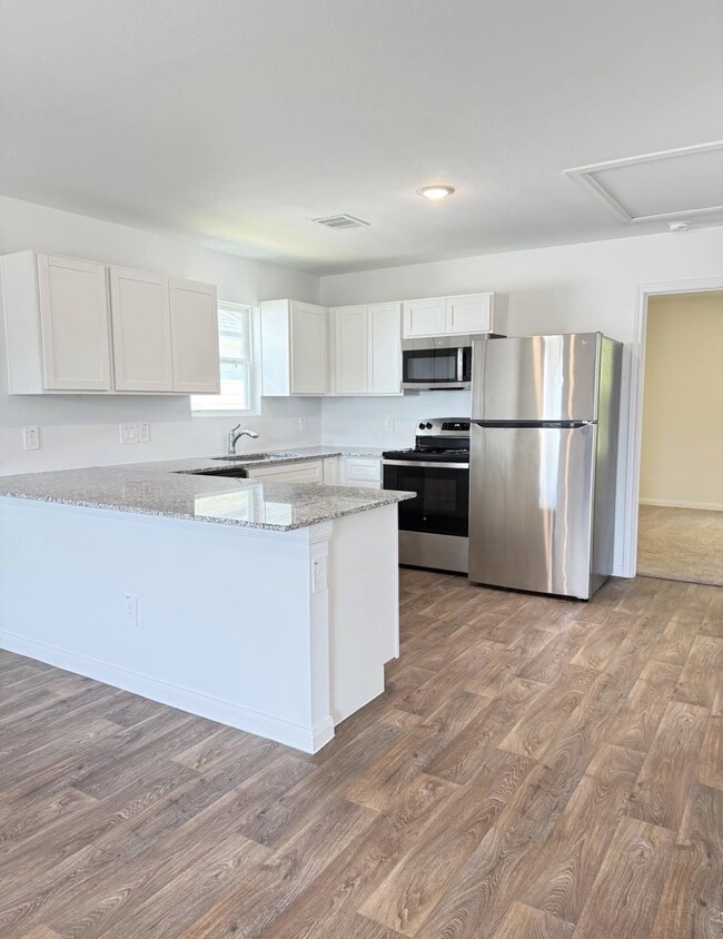 Photo - 16527 Jasmine Marie Pl