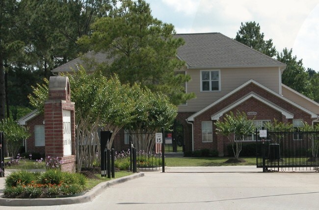Photo - Trinity Starwood Apartments