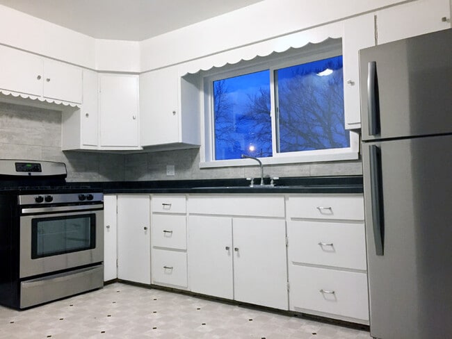 kitchen - 113 N 1st St