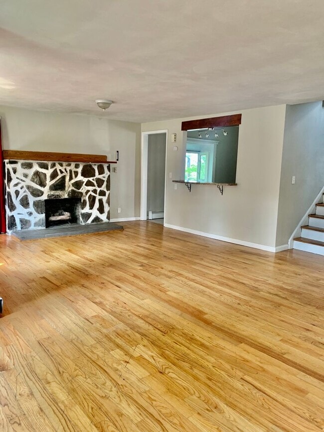 Photo - 329 Salt Springs Rd Unit 1