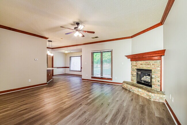 Photo - 7182 Golden Oaks Loop E