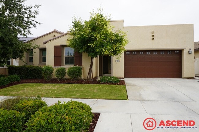 Building Photo - MOVE IN SPECIAL! Beautiful 3-Bedroom Home in desired Highgate Community with Pool & Full Applian...