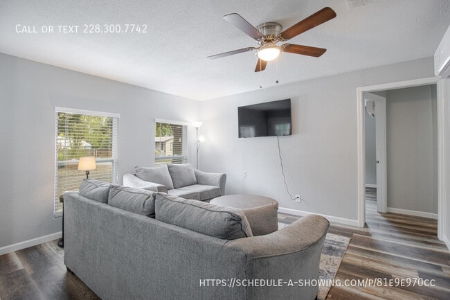 Photo - 226 Milray Ln