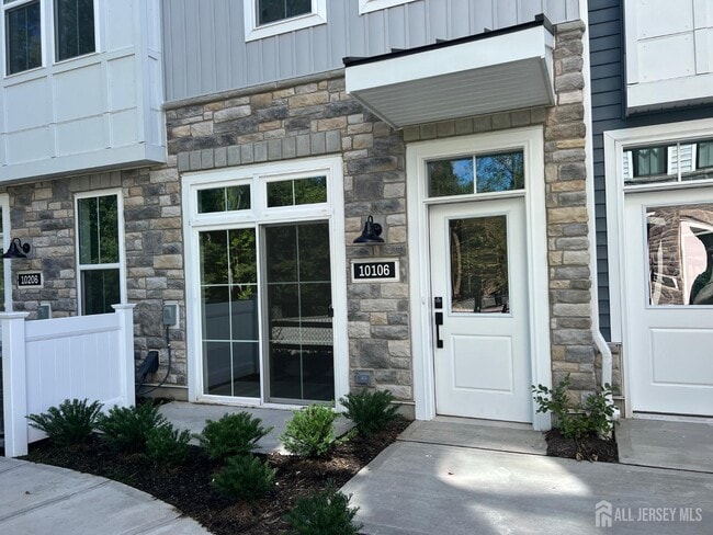 Building Photo - 10106 Donatello Dr