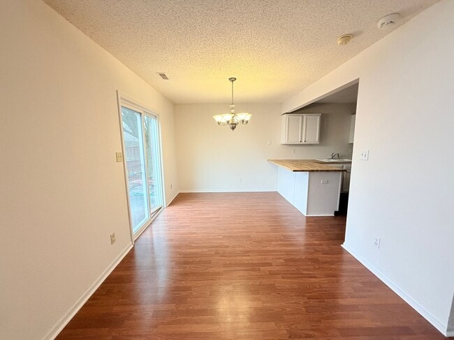 Photo - 1555 Blue Brook Way