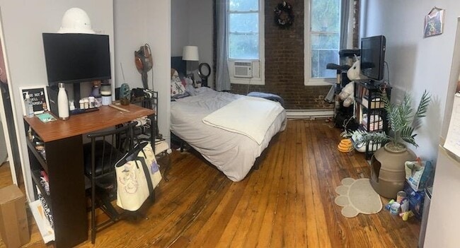 Building Photo - 320 Jefferson St Unit 3 (1RR) Rental