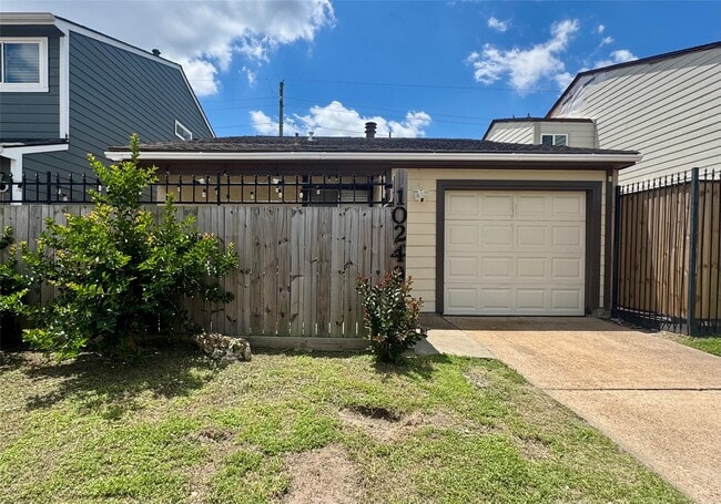Photo - 10249 Colony Ct