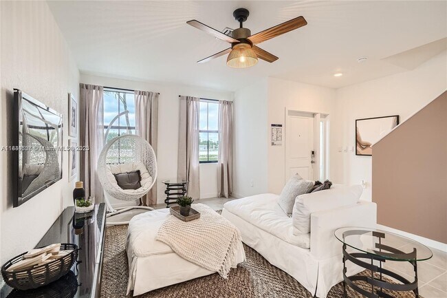 Photo - 409 NE 12th St