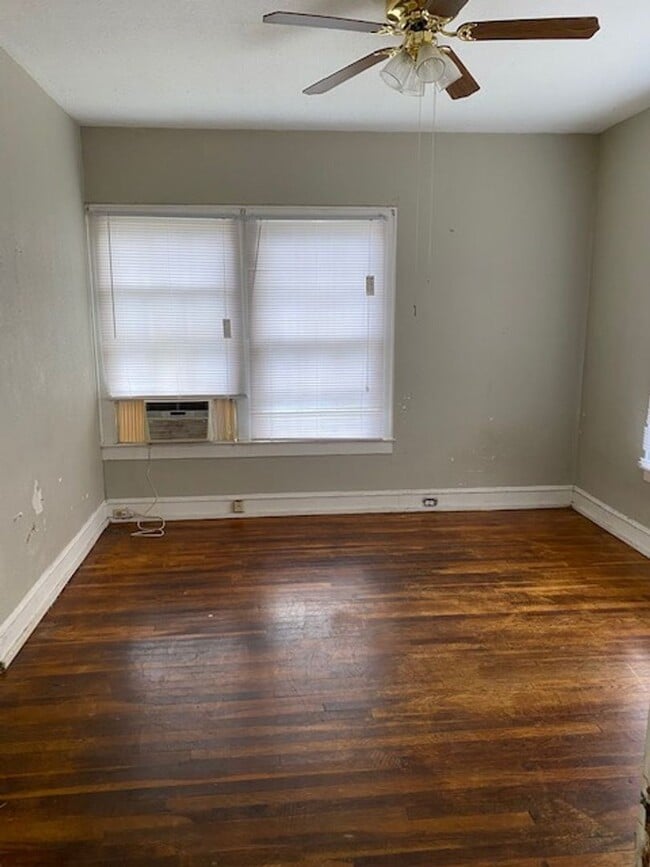 Photo - 6111 Lexington-