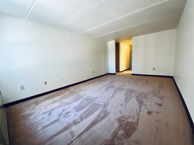 Photo - AMBERSON PLAZA