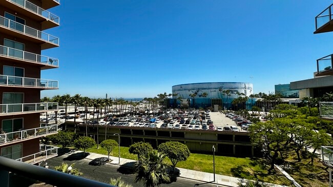 Photo - 388 E Ocean Blvd Unidad 410 Rental