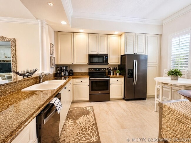 Photo - 3 Harbour Isle Dr E Unit 303