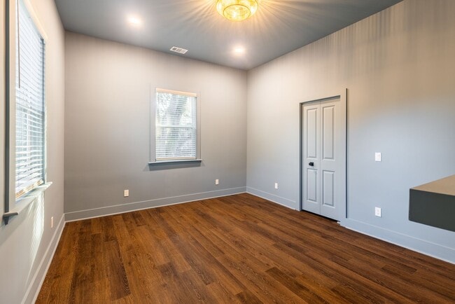 Photo - $500 OFF March Rent! Stylish Upstairs 1BR in Historic District