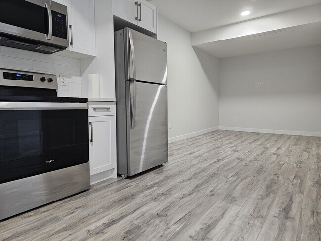 Photo - 9420 Colak Ln SW