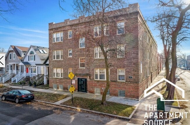 Photo - 3455 N Wolcott Ave Unit 2