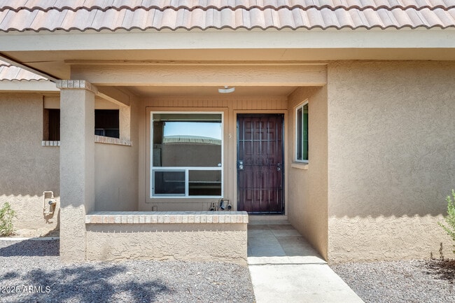 Building Photo - 311 W Pontiac Dr Rental