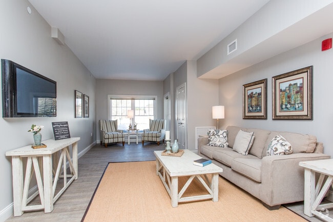Living Room - Commonwealth Residences