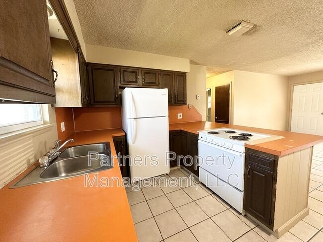 Photo - 107 N Pine Ave