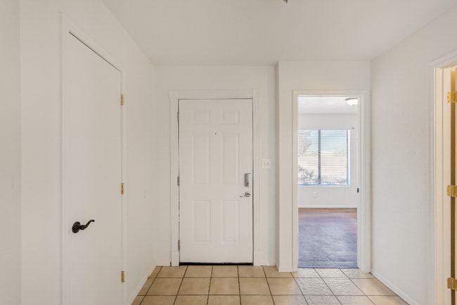 Photo - 4147 Calle Barona Unidad B