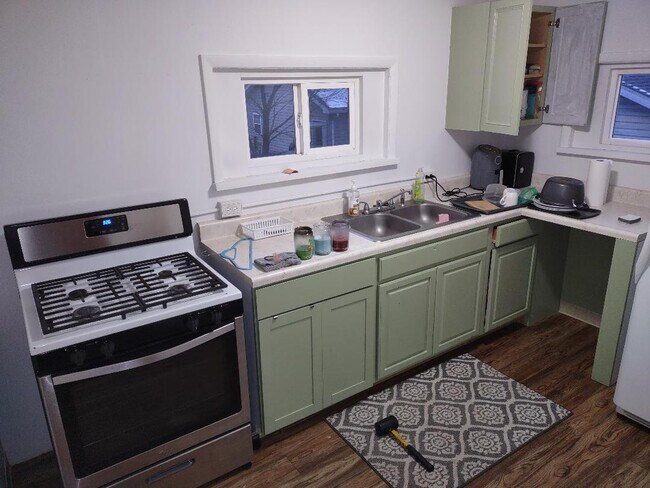 Photo - 859 Stewart St Unidad lower