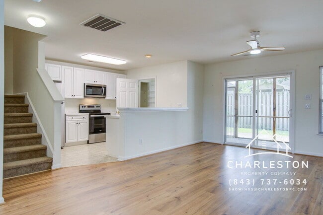 Photo - 2425 Scholar Ln