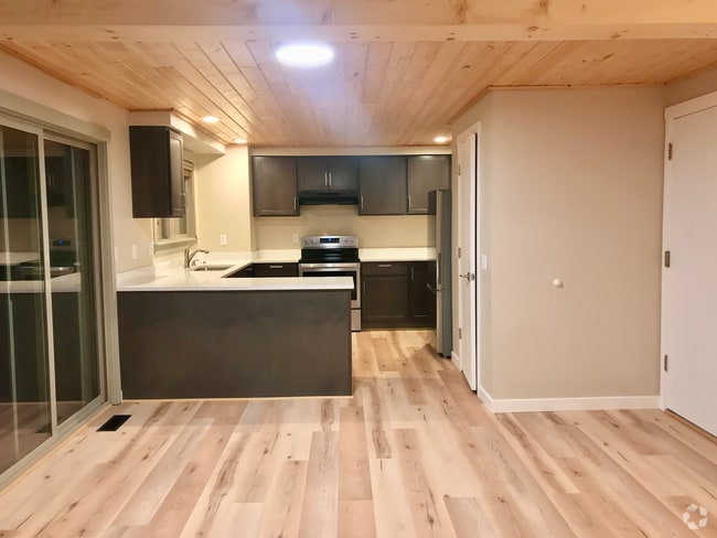 Building Photo - M620 Unit #1 Rental