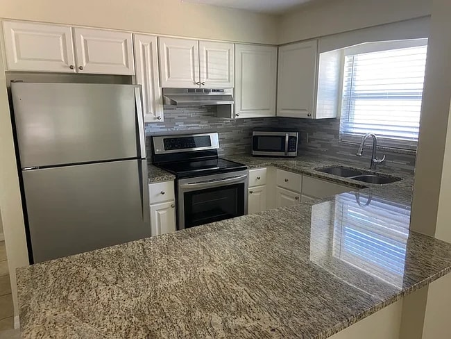 Building Photo - 5003 21st St W