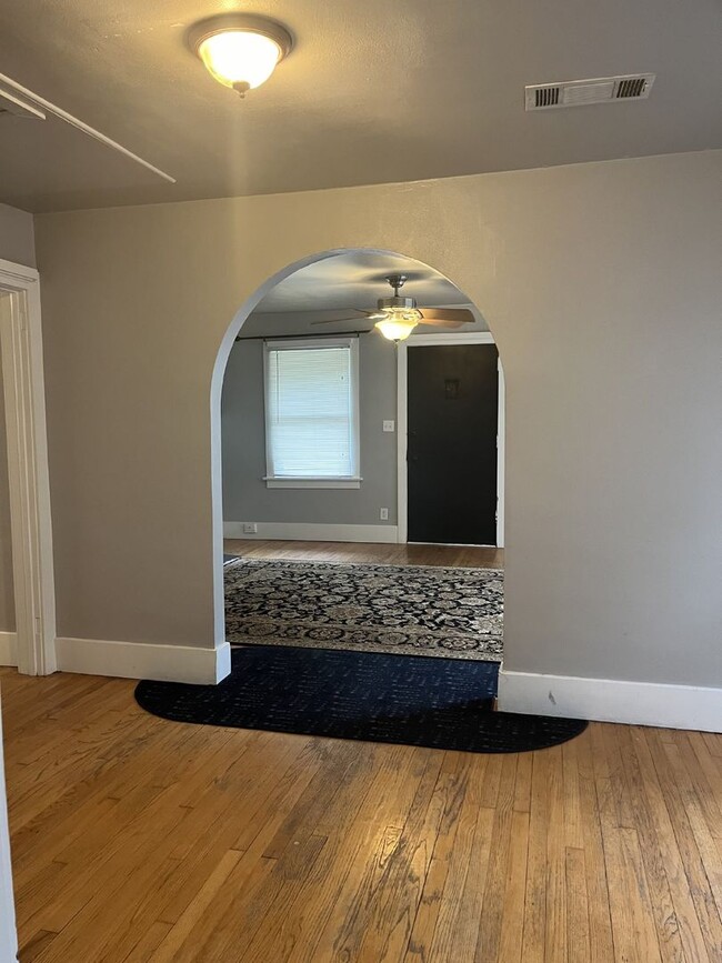 Photo - 2-Bedroom Home near Uptown.