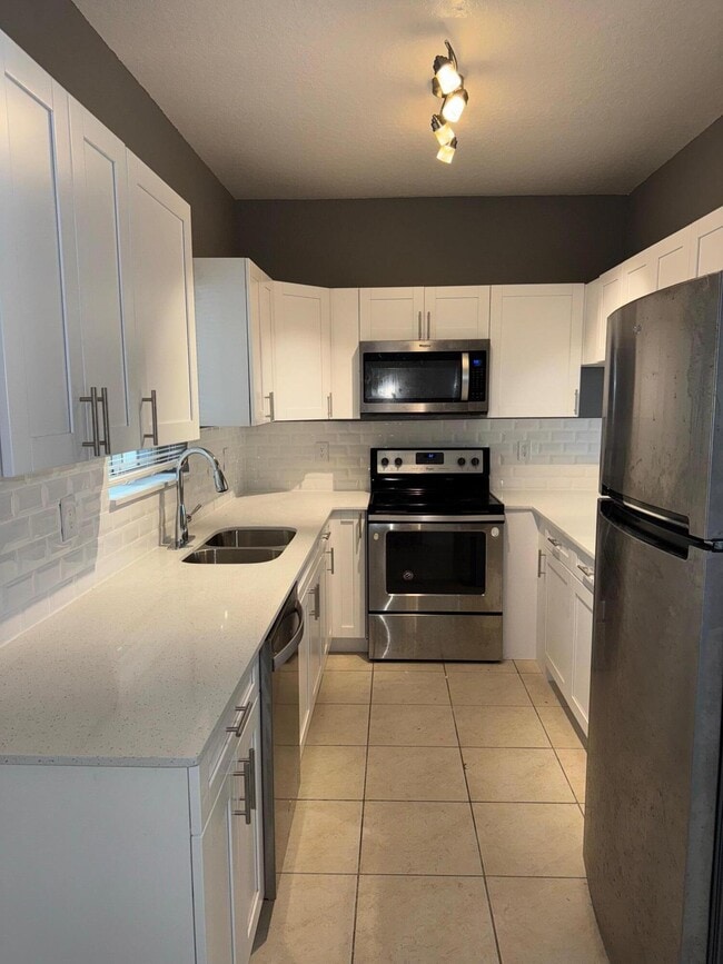 Photo - 1133 Colonial Palms Way